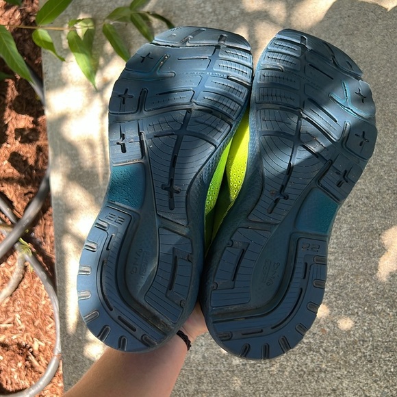 Brooks Adrenaline GTS Men’s Shoes Bright Yellow and Navy Size 10.5 - Picture 9 of 9